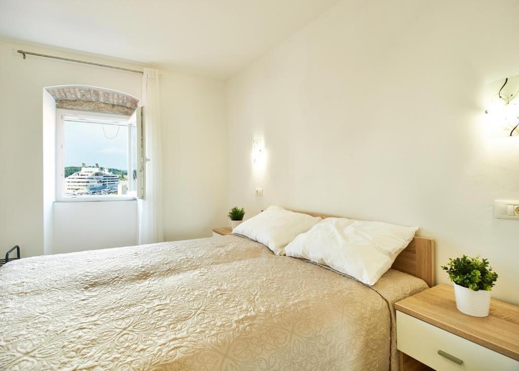 Roviv Apartments In The Old Town By Irundo Rovinj Buitenkant foto